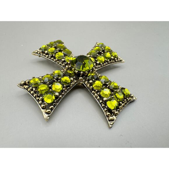 Vintage Weiss Maltese Cross Peridot Green Rhinestone Brooch - Picture 6 of 7